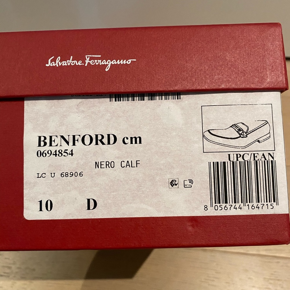 Salvatore Ferragamo Leather Loafer - Picture 6 of 7
